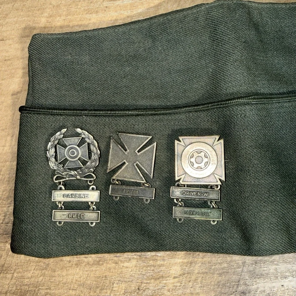 WWII US Army Green Garrison Cap W/3‎ Qualification Pins W/bars Unmarked Metal
